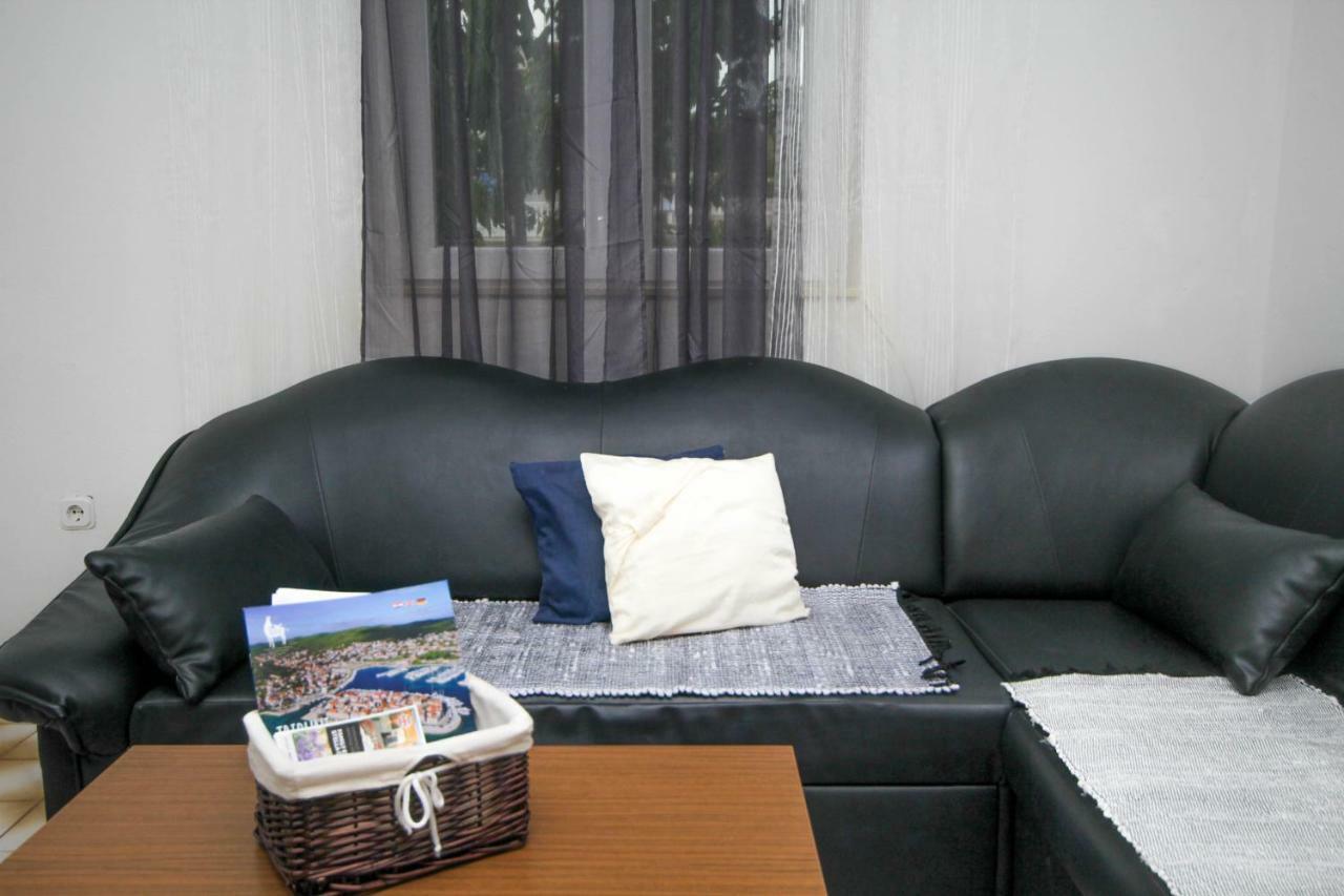 Tribunj Apartmani 外观 照片
