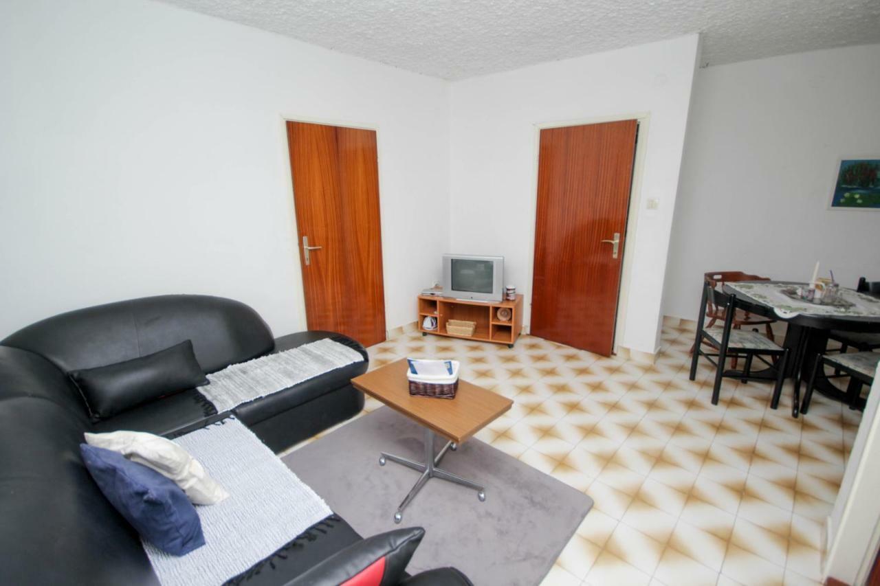 Tribunj Apartmani 外观 照片